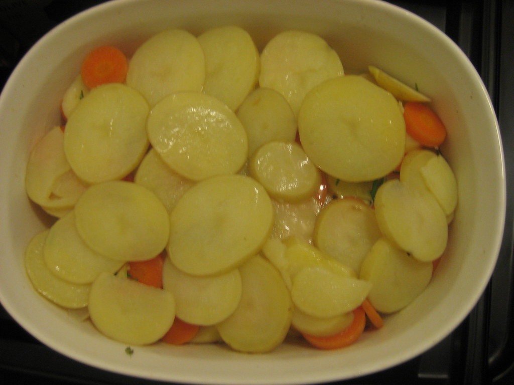Representative image for Cheesy Potato-Carrot Bake