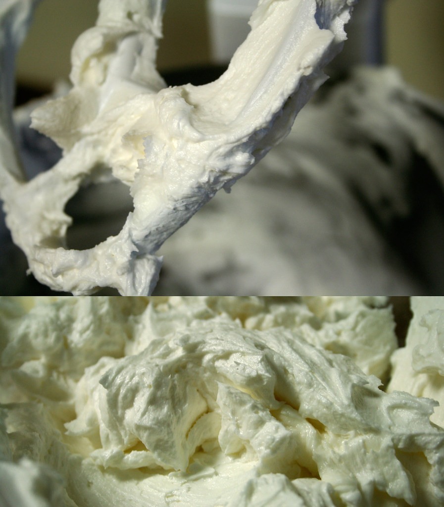 Representative image for Fluffy White Frosting