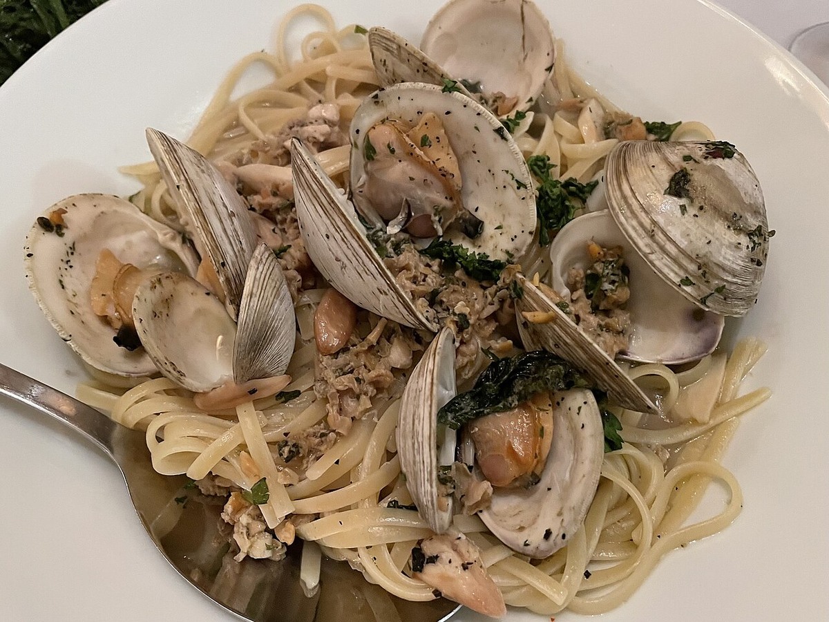 Representative image for Linguine with White Clam Sauce